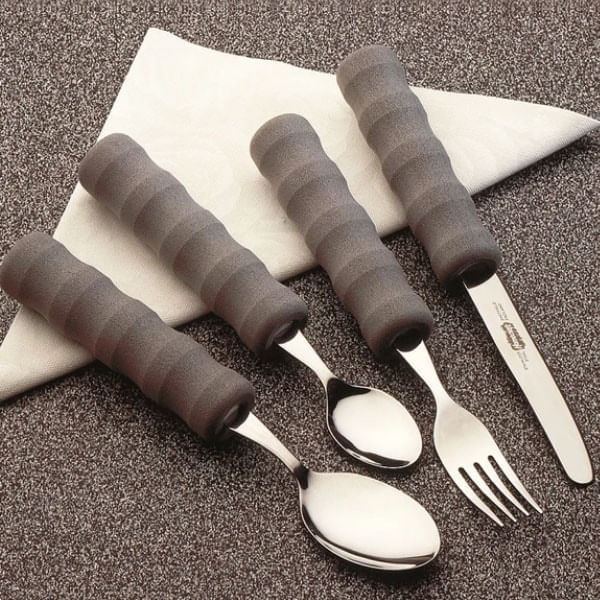 Homecraft-Lightweight-Foam-Handled-Cutlery-Set_1