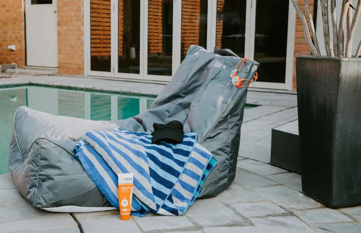 Water-Chair-Floating-Pool-Bean-Bag_5