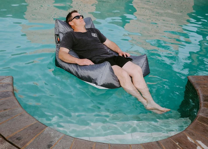 Water-Chair-Floating-Pool-Bean-Bag_6