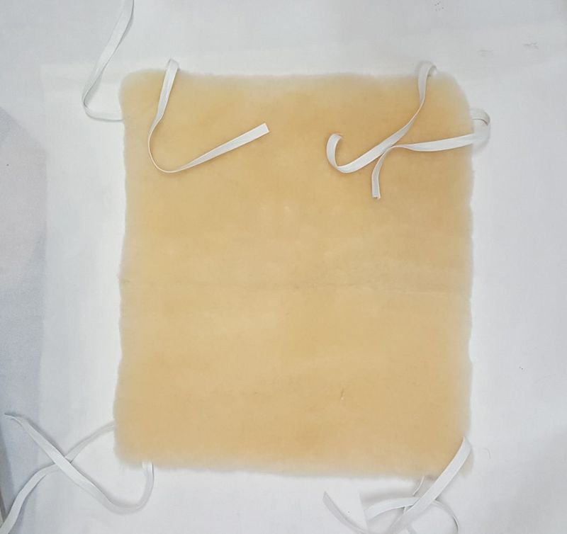 Natural-colour-AS4480-Medical-Sheepskin-seat-pad.jpg
