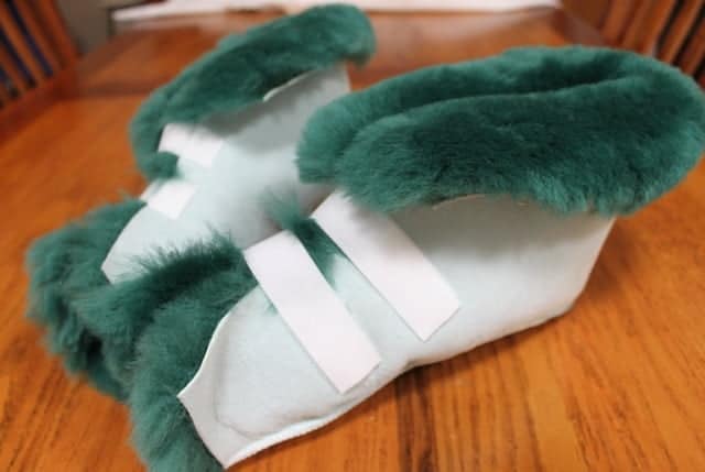 OZwool-open-toed-medical-slippers.jpg