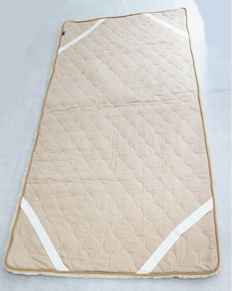 ozwool-regular-medical-sheepskin-bed-underlay-reverse-1.jpg