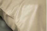 ARDOR-SILK-PILLOWCASE-DETAIL-02-GOLDEN-PRINCESS-scaled-jpg