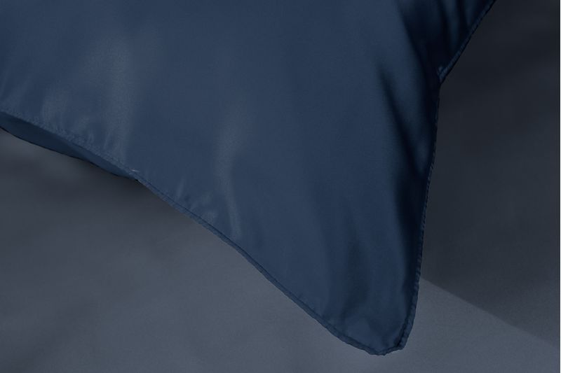 ARDOR-SILK-PILLOWCASE-NAVY-DETAIL-01-jpg