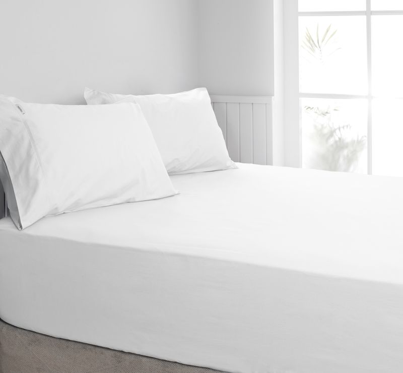 ALGODON-300TC-COMBO-SET-WHITE-LIFESTYLE-jpg