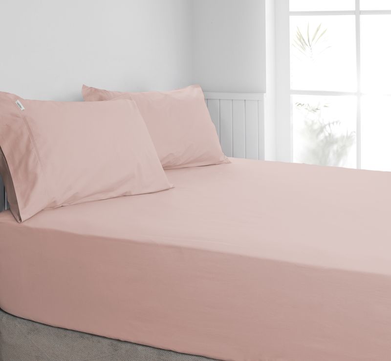 ALGODON-300TC-COMBO-SET-BLUSH-LIFESTYLE-jpg