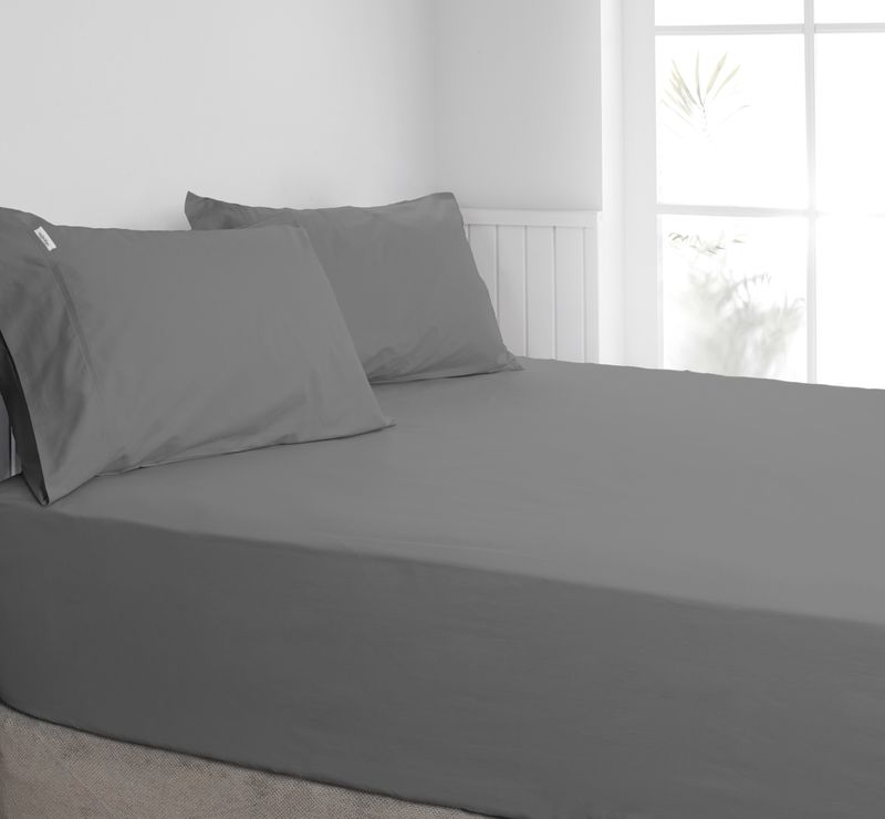 ALGODON-300TC-COMBO-SET-CHARCOAL-LIFESTYLE-jpg