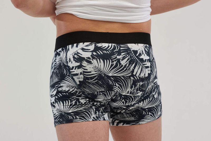 Teen_Boys_Palm_back_1.jpg
