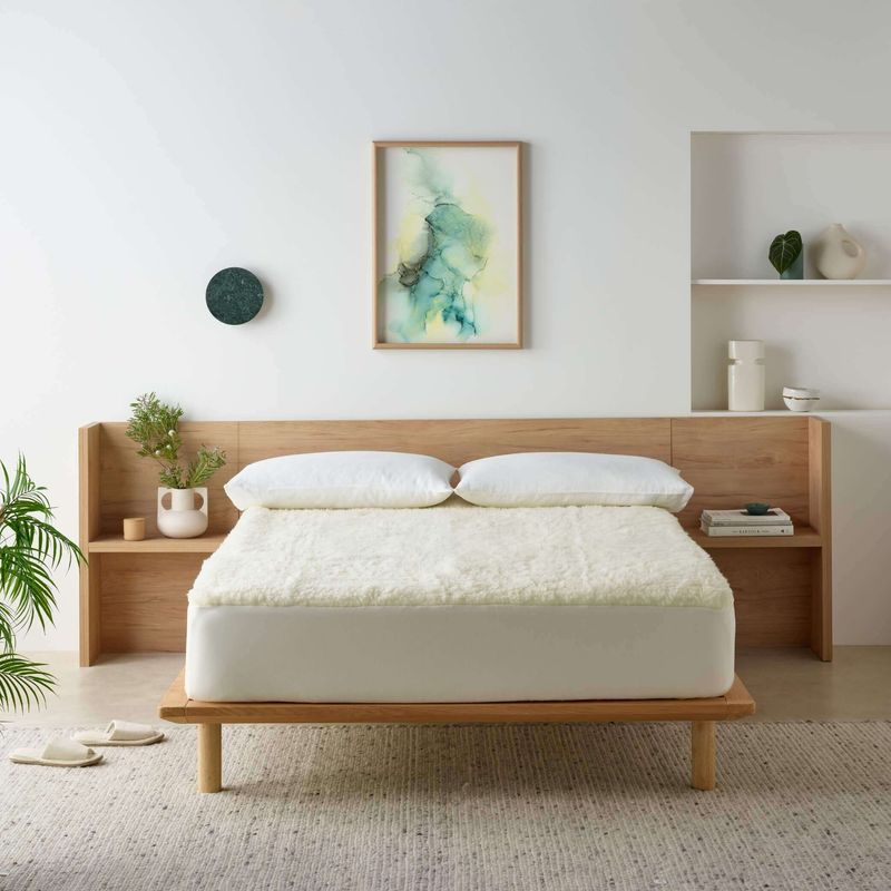 Wool_Waterproof_Mattress_Topper_1.jpg