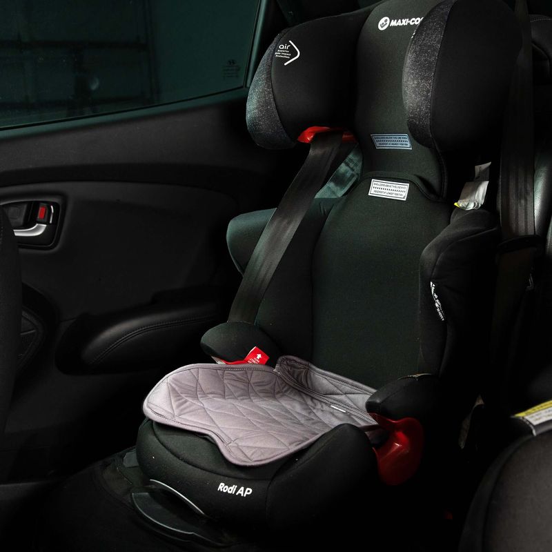 CRY1654StaydryCarSeatCover_GreyStone_2048x2048-06221.jpg