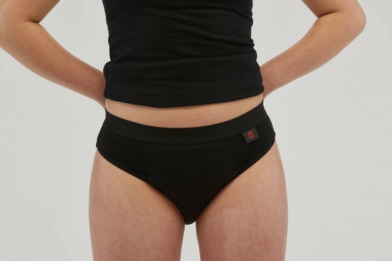 Teen_Black_front_1.webp