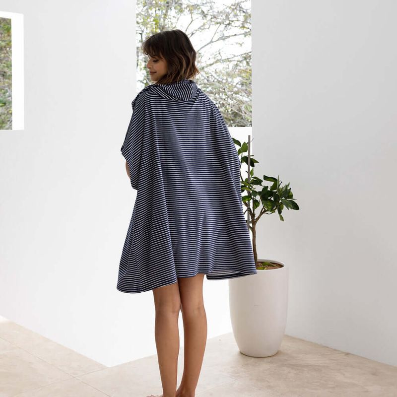 BBCADUZPNAV_AdultZipFrontPoncho_Navy_LIF_1000_3.jpg