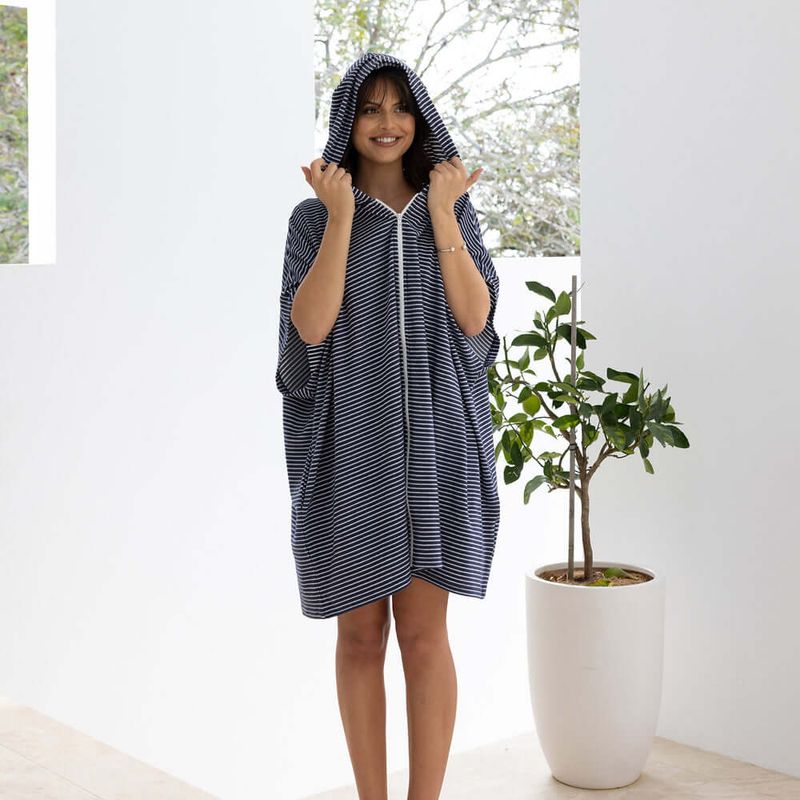 BBCADUZPNAV_AdultZipFrontPoncho_Navy_LIF_1000_4.jpg
