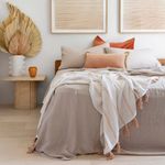 BRLQCS-PEB_FrenchLinenQuiltCoverSet_Pebble_LIF_web_b.jpg
