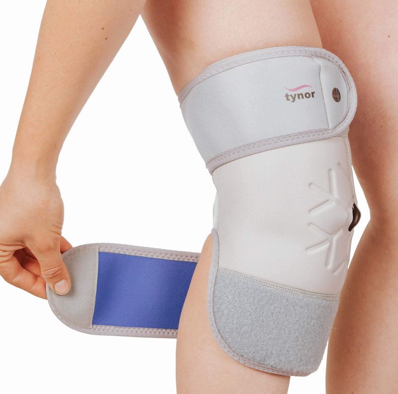 I02-Knee-Gel-Cold-Pack-Wrap-Tynor-2.jpg